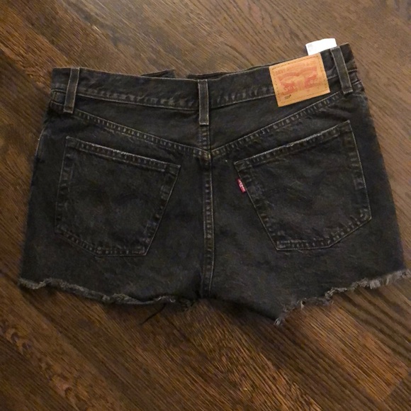 Levi’s butterfly shorts - Picture 2 of 3